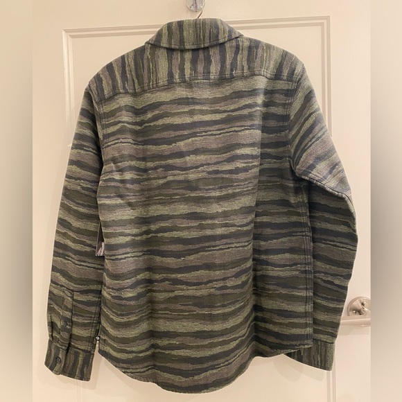 Men’s Mountain Hardwear Granite Peak Flannel - Picture 5 of 6